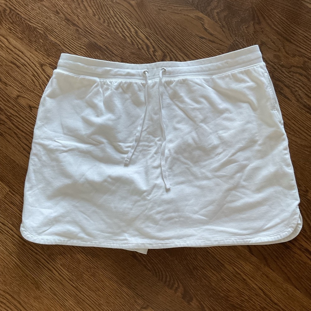 Karen Scott White Skort